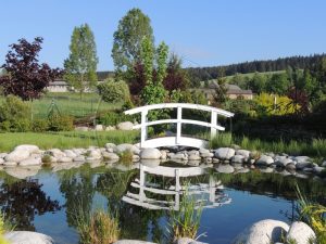 Súkromná záhrada Trstená - Mostík pri jazere